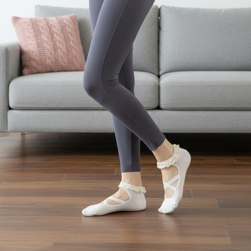 Pilates & Yoga Tina Fehrenbach - 1Pairs Cute Lacework Pilates Socks Princess